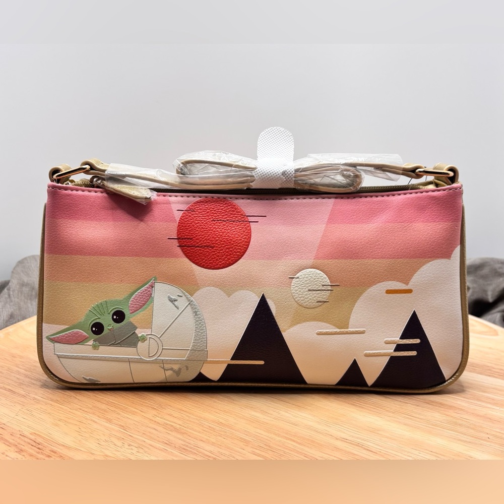 Danielle Nicole Star Wars-The Mandalorian Baby Yoda/Grogru Crossbody Bag, NWT